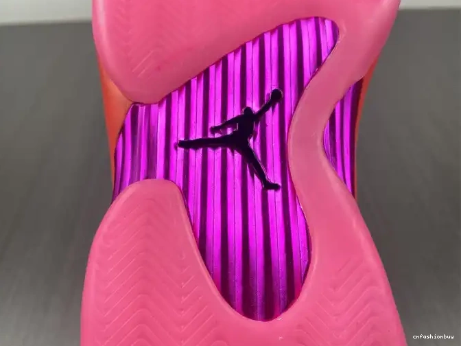 DH4121-600 Retro Shocking 14 (W) Jordan Low Pink 0515